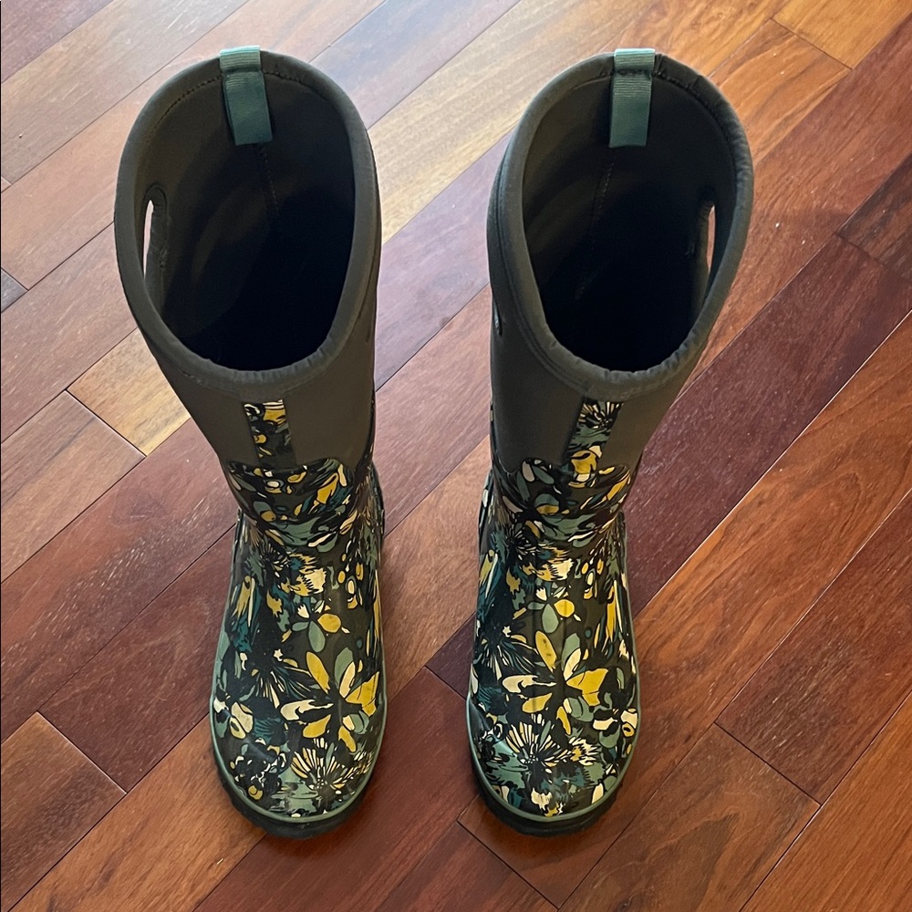 Bogs Women's Tall Floral winter Rain Boots in Green and Yellow